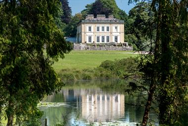 Escot House grounds