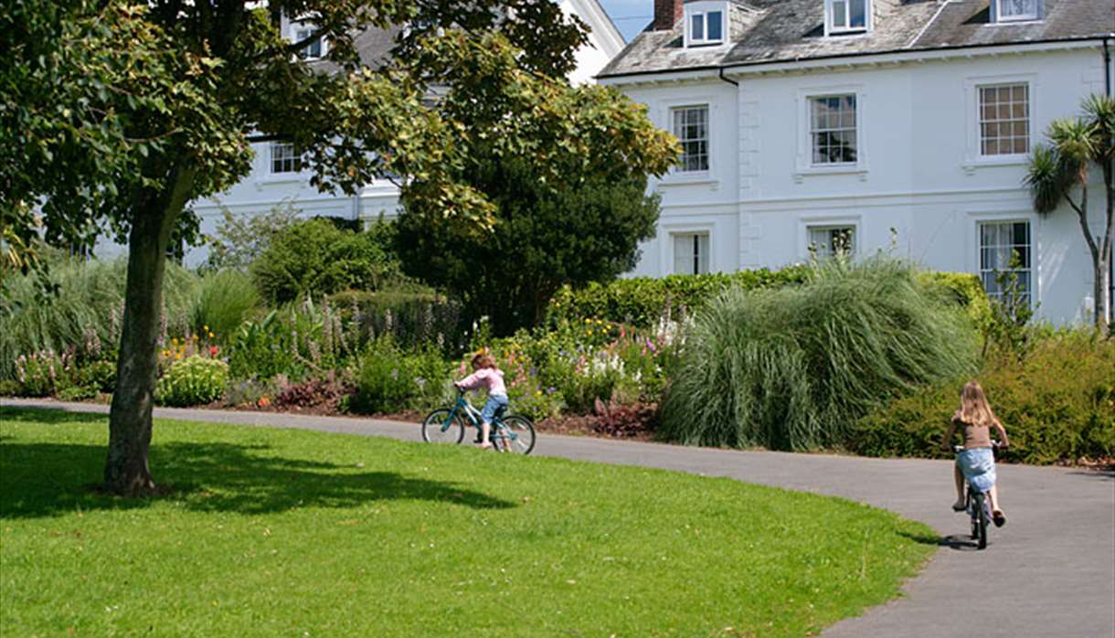 Southernhay Gardens Exeter Parking Fasci Garden