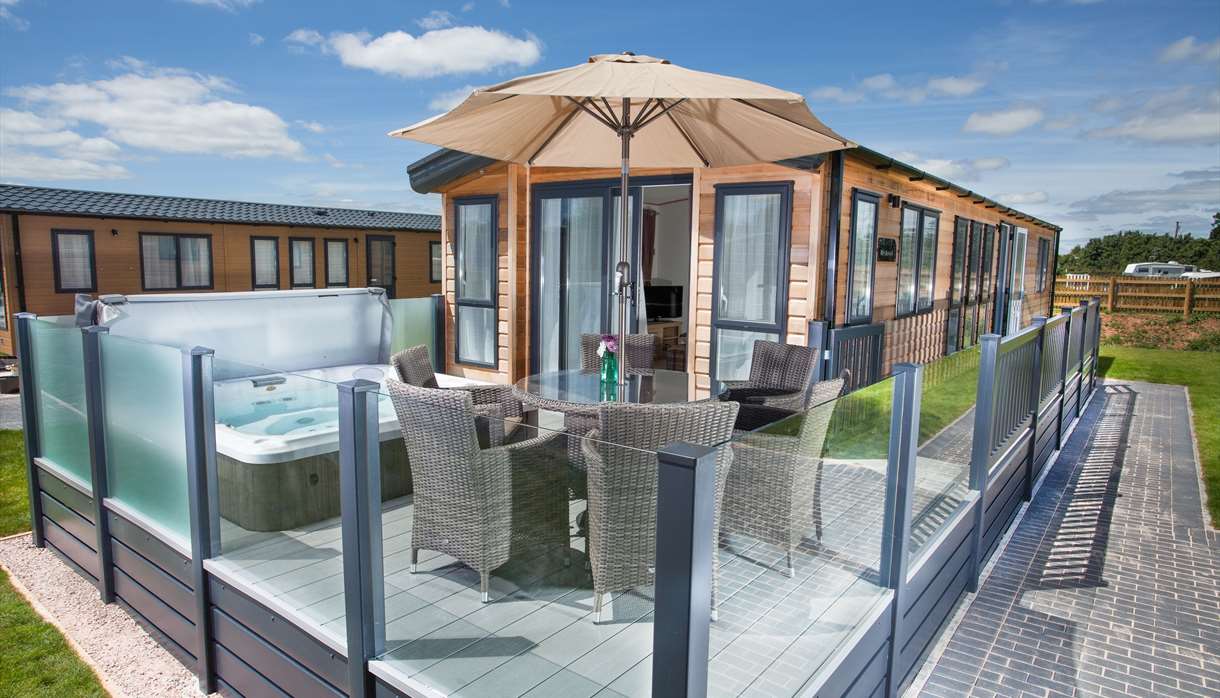 Crealy Meadows Caravan & Camping Park Camping & Caravan Site in