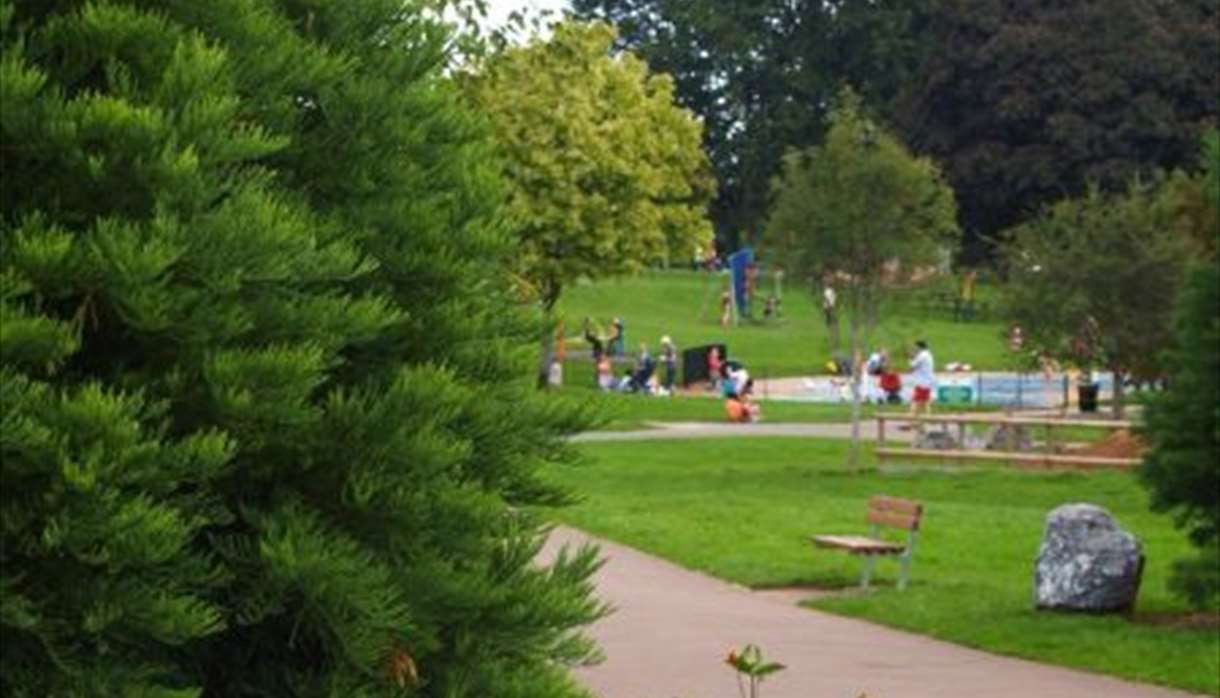 Heavitree Pleasure Grounds Municipal Park in Exeter, Exeter Visit