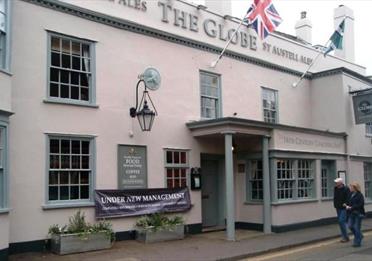 Globe Hotel Exterior