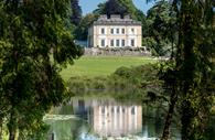 Escot House grounds